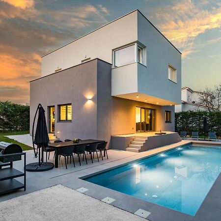 Villa Aida - 4 Bedroom Luxury Villa With Large Private Pool 4K Projector And Jacuzzi Пула Екстер'єр фото