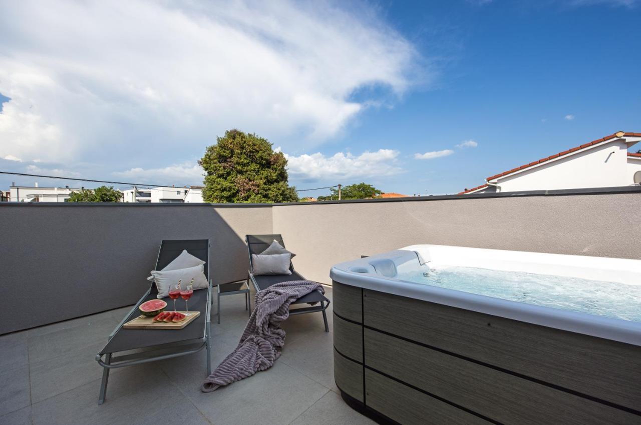 Villa Aida - 4 Bedroom Luxury Villa With Large Private Pool 4K Projector And Jacuzzi Пула Екстер'єр фото