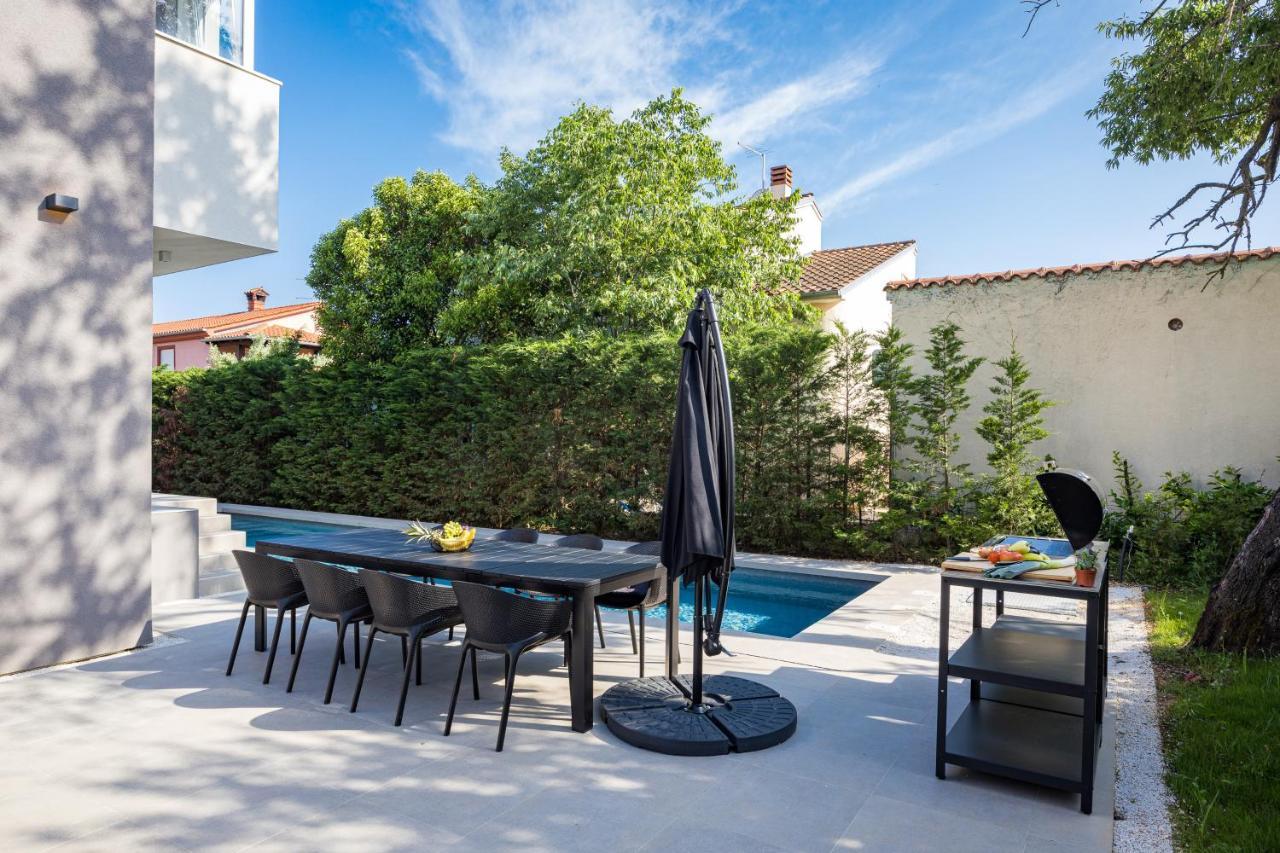Villa Aida - 4 Bedroom Luxury Villa With Large Private Pool 4K Projector And Jacuzzi Пула Екстер'єр фото