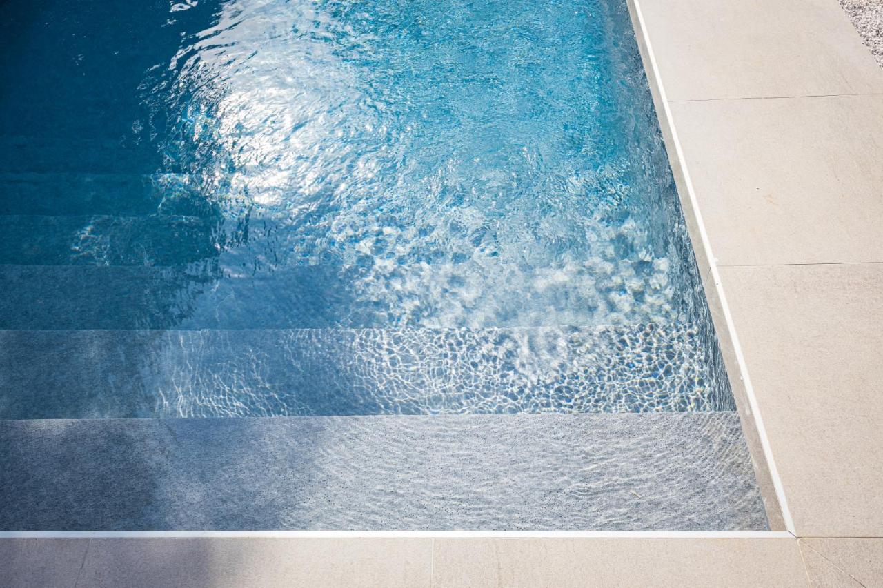 Villa Aida - 4 Bedroom Luxury Villa With Large Private Pool 4K Projector And Jacuzzi Пула Екстер'єр фото